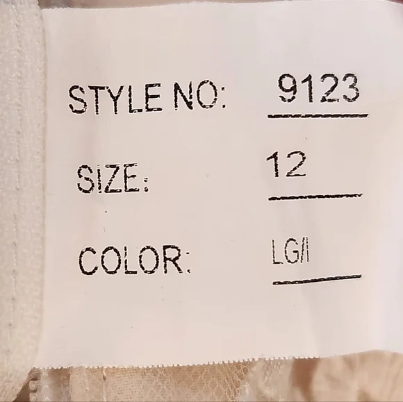 Allure Bridals 9123. Elegant Cream Lace Wedding Dress. Sz 12 - Picture 5 of 7